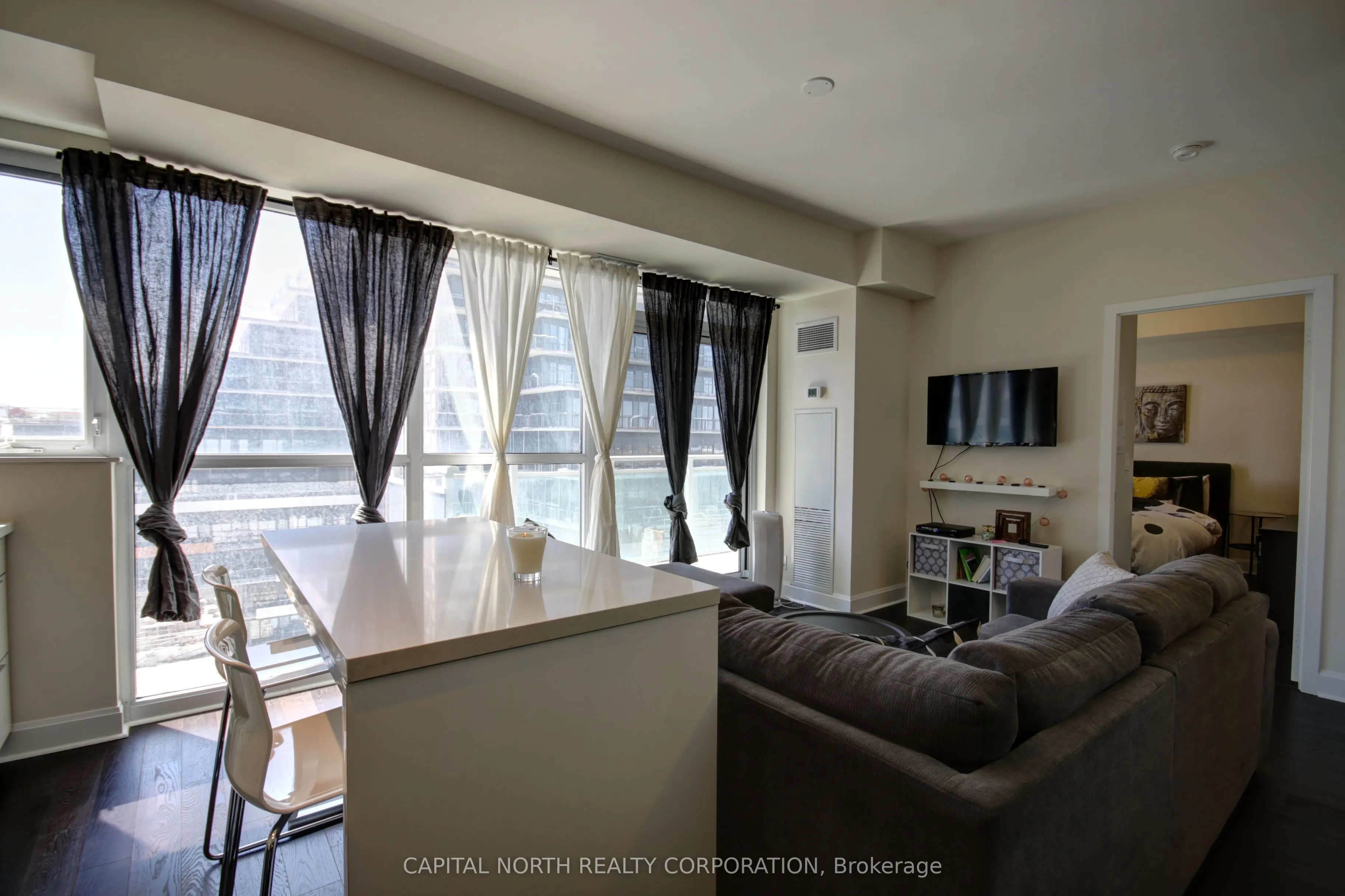 33 Shore Breeze Drive, #711