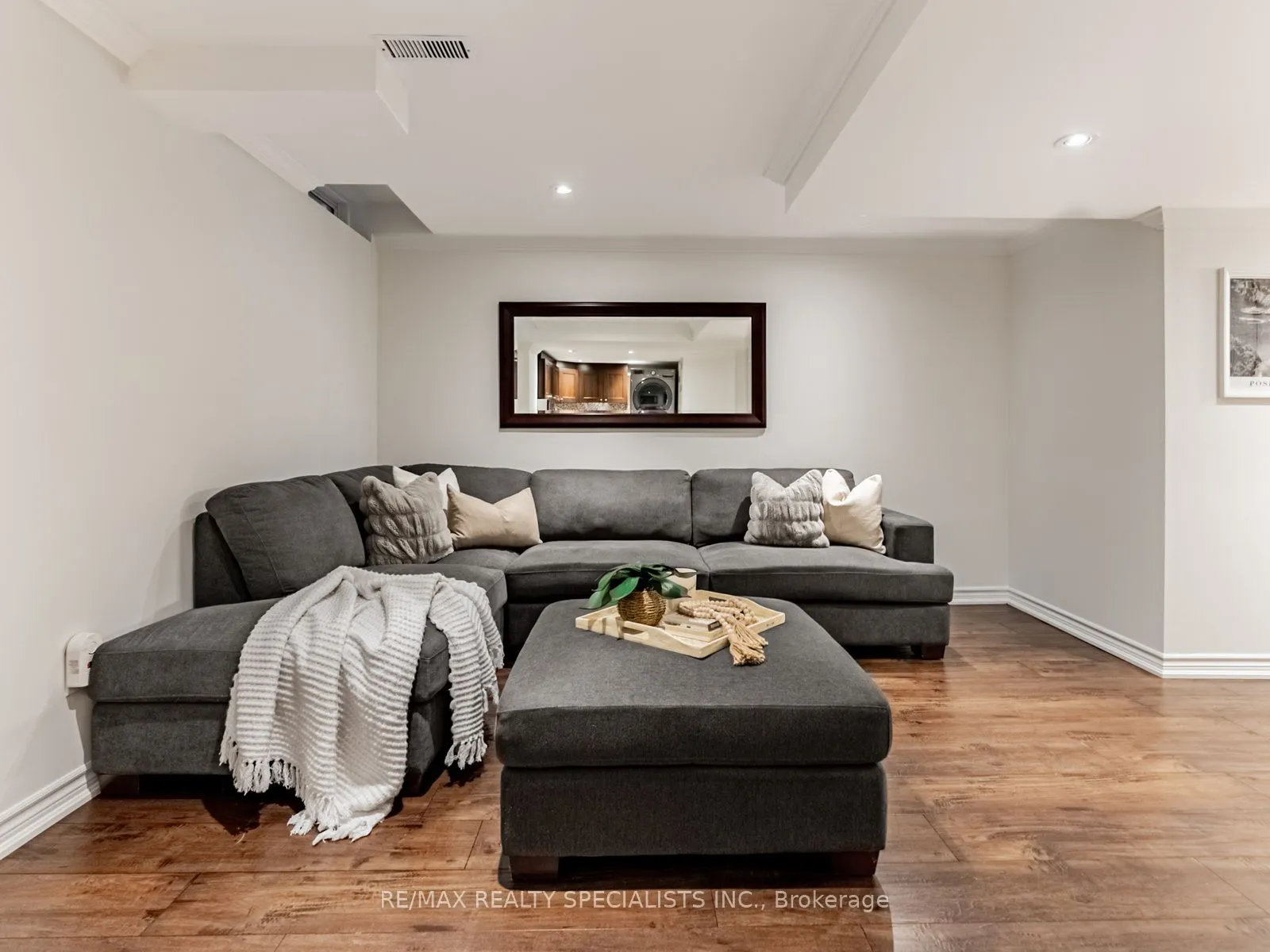 2418 Baintree Crescent