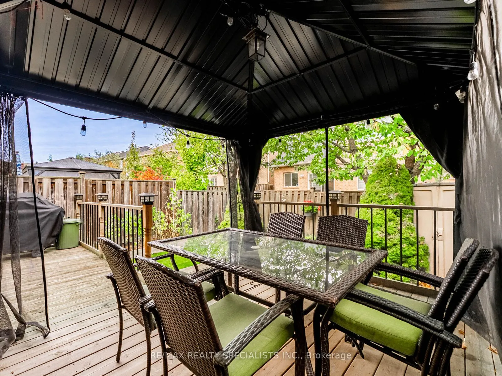 2418 Baintree Crescent
