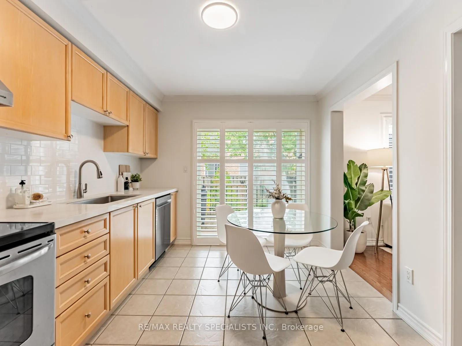 2418 Baintree Crescent