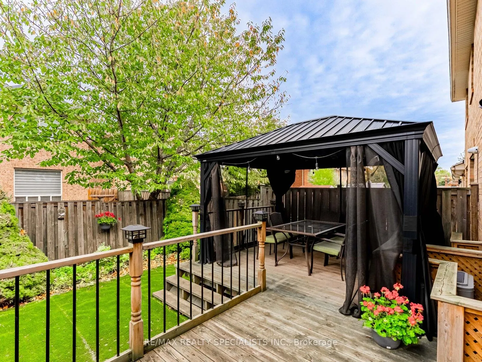 2418 Baintree Crescent