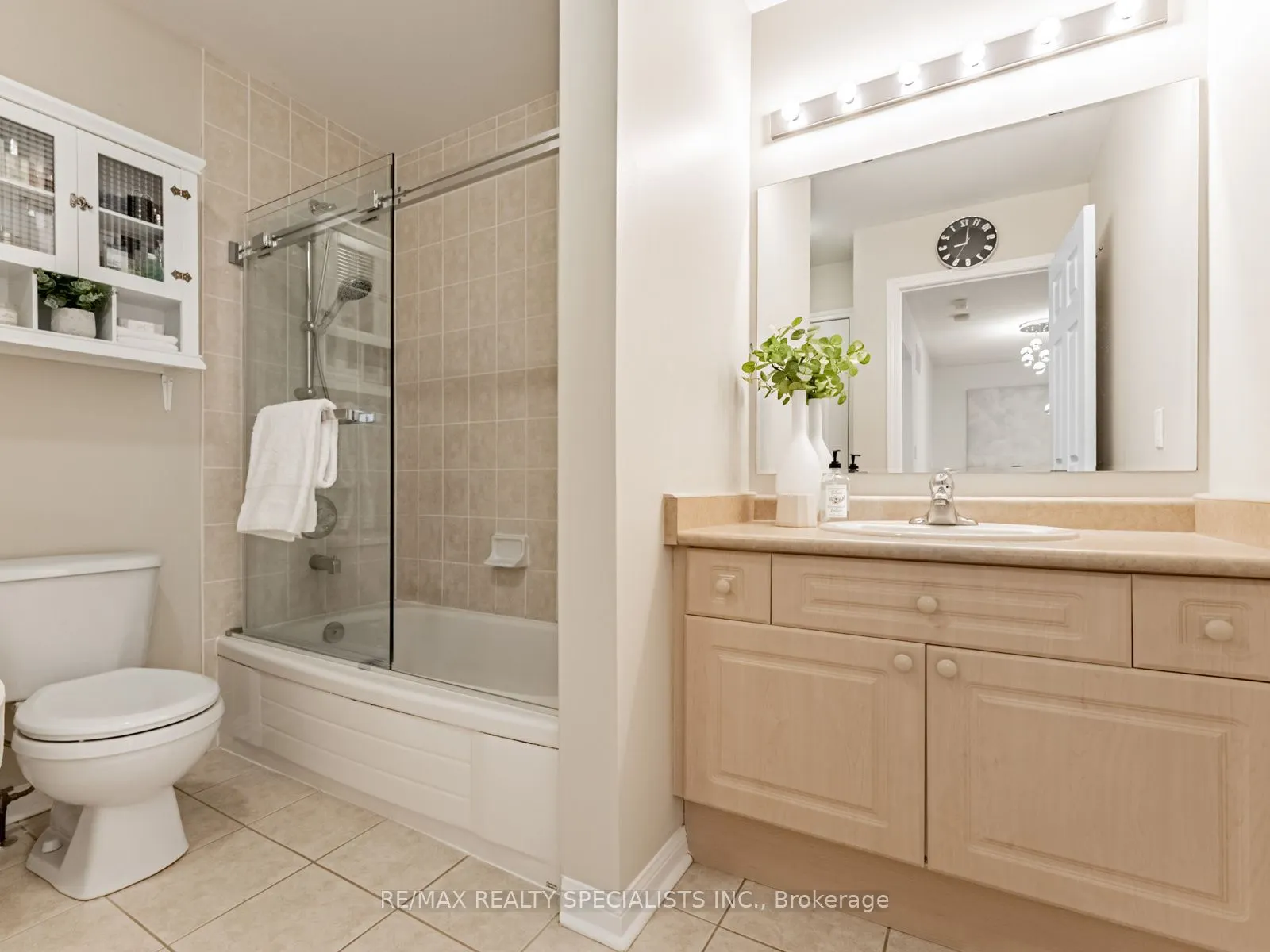 2418 Baintree Crescent