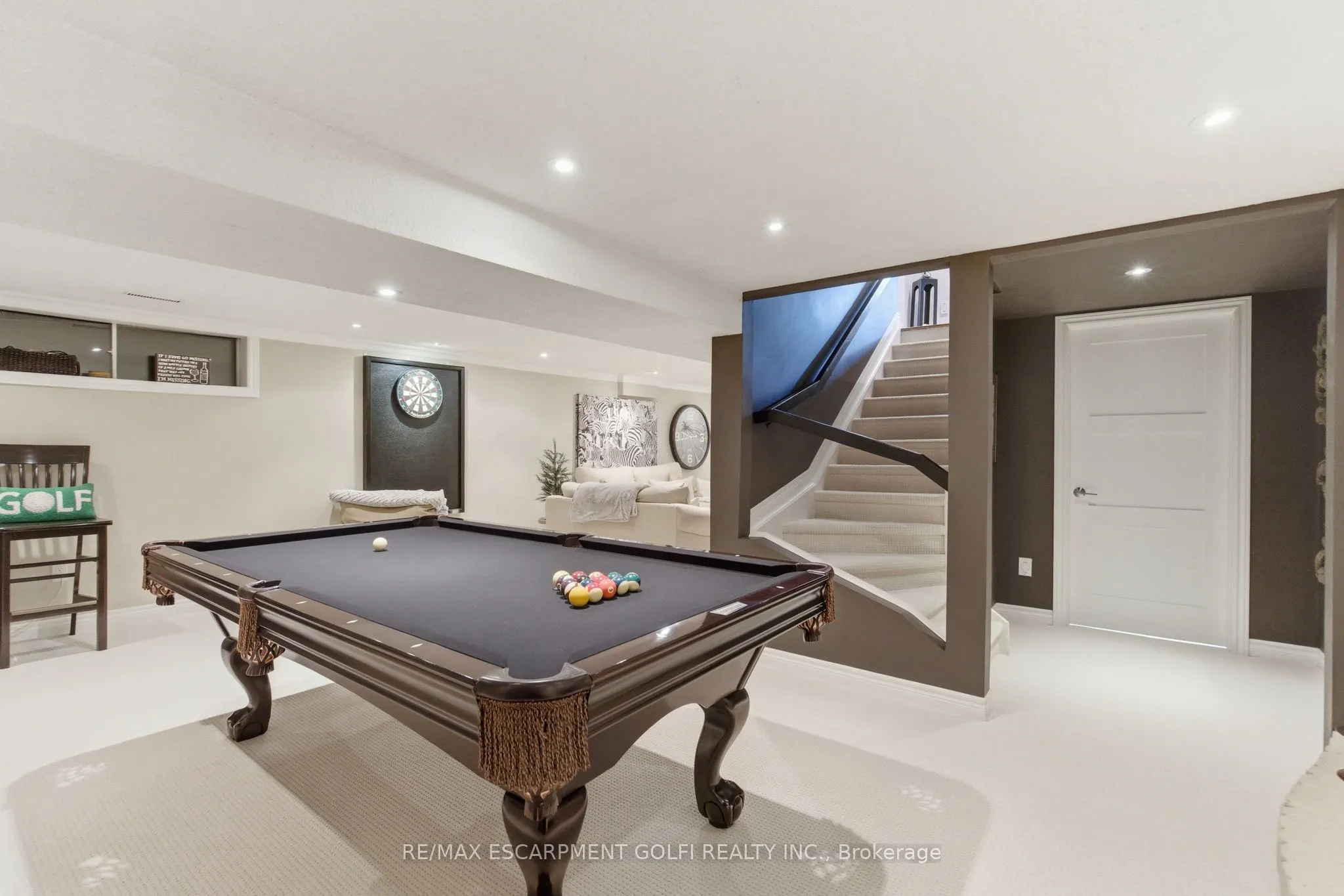 2387 Cavendish Drive