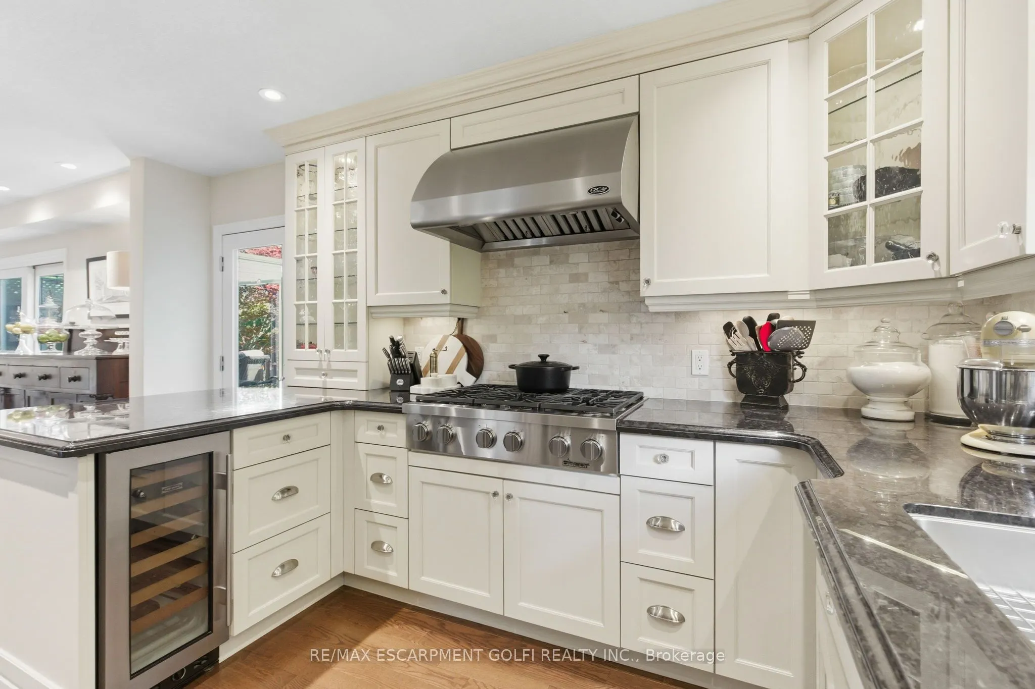 2387 Cavendish Drive