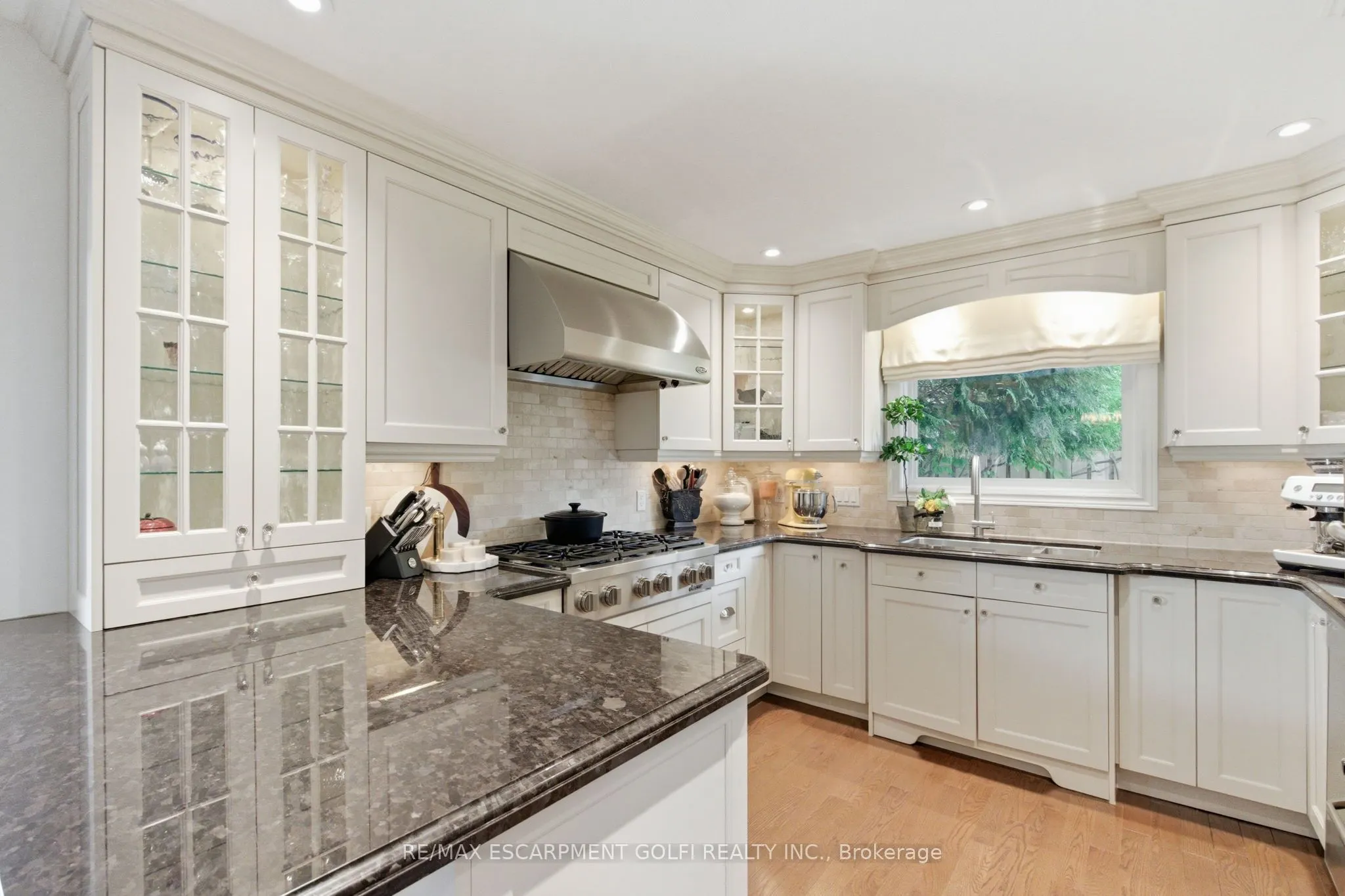 2387 Cavendish Drive