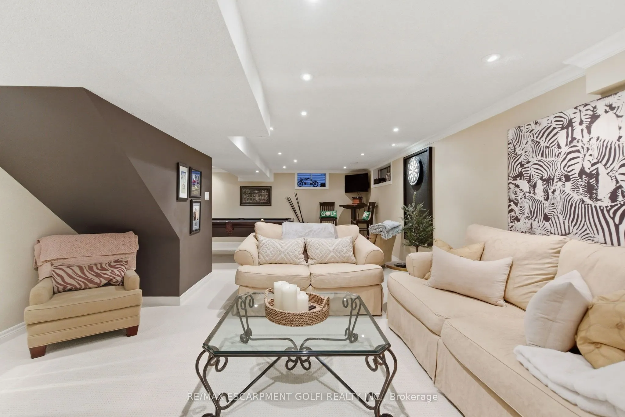 2387 Cavendish Drive