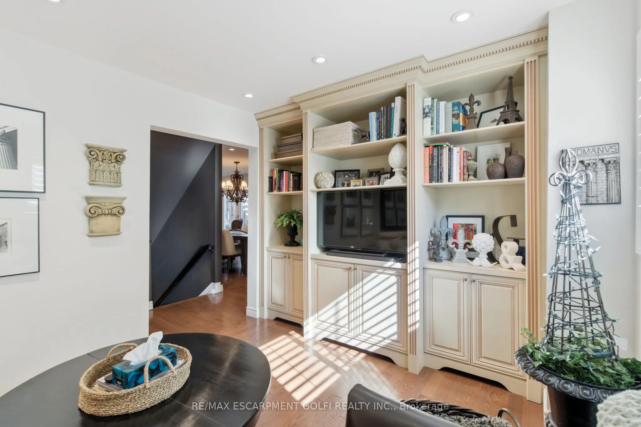 2387 Cavendish Drive