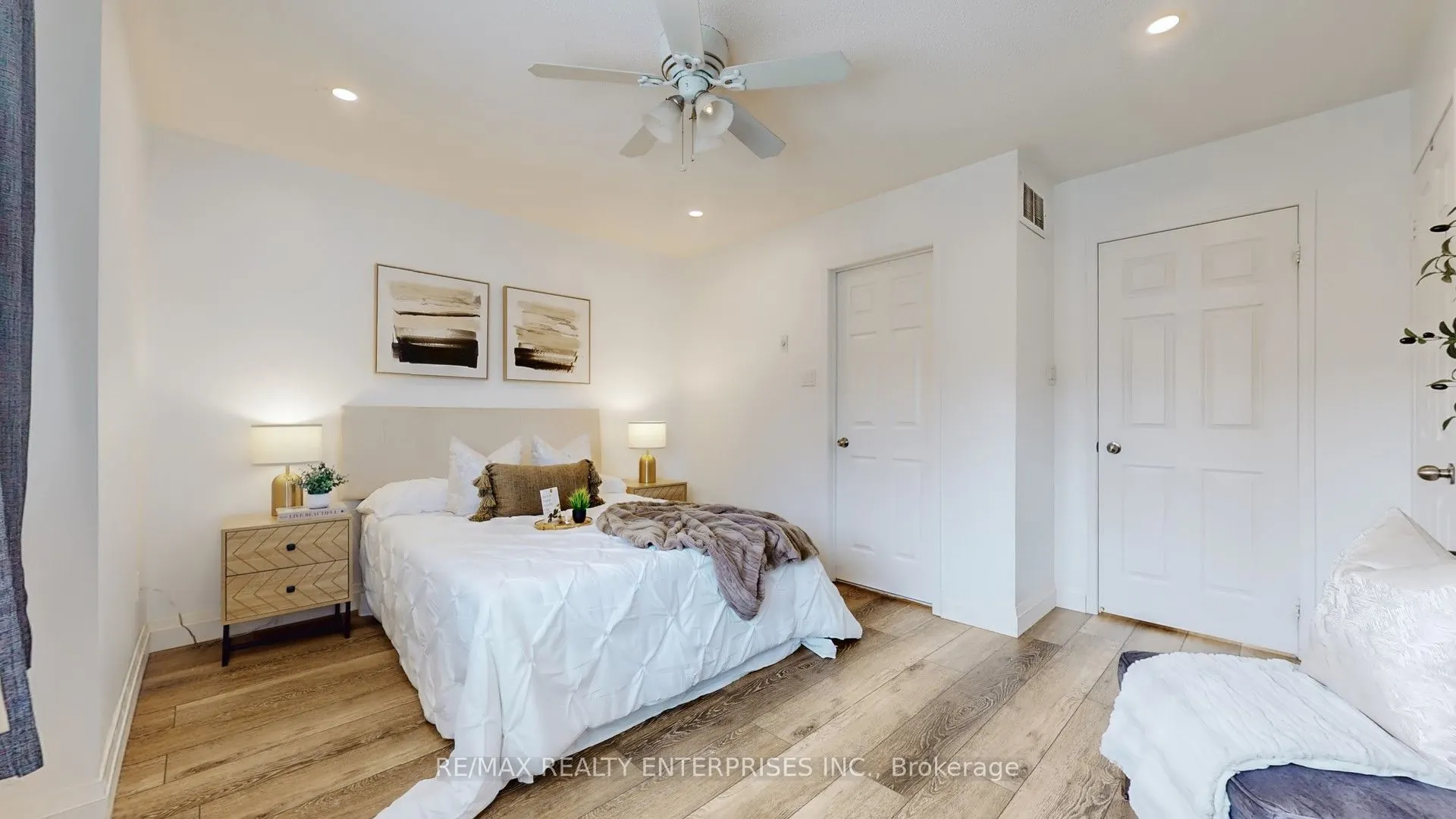 5223 Fairford Crescent, #27