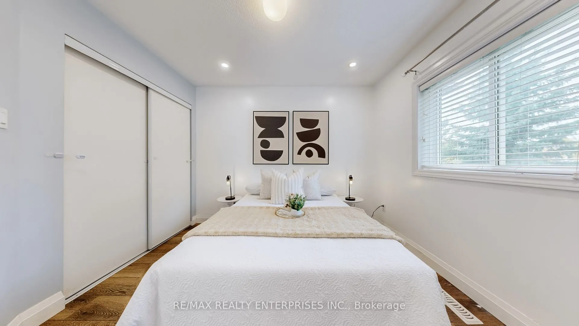 5223 Fairford Crescent, #27