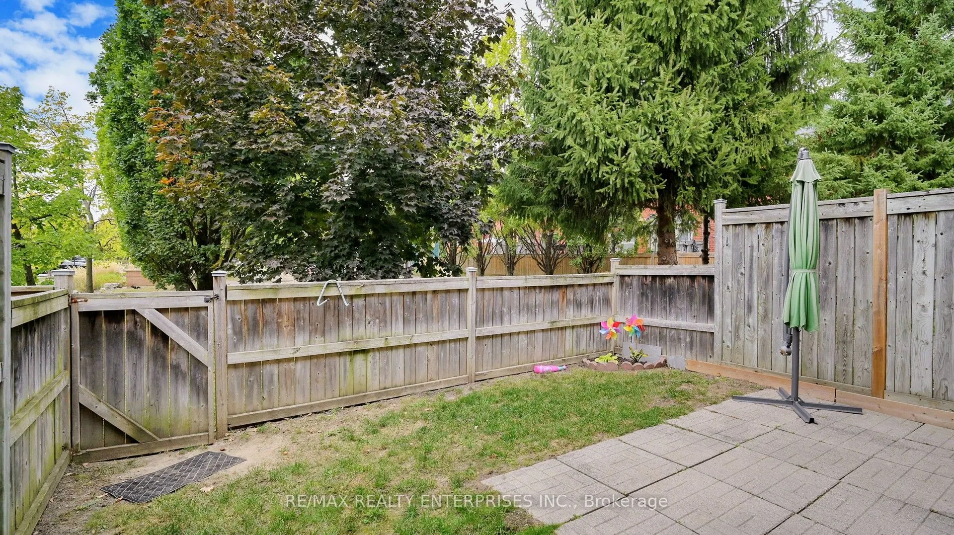 5223 Fairford Crescent, #27