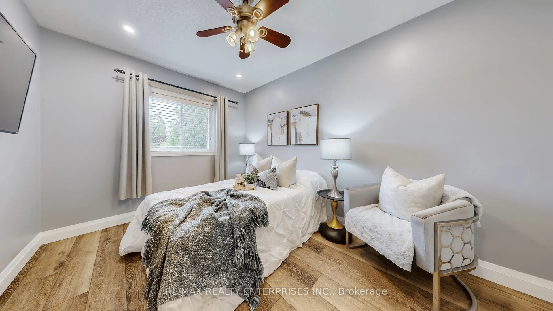 5223 Fairford Crescent, #27