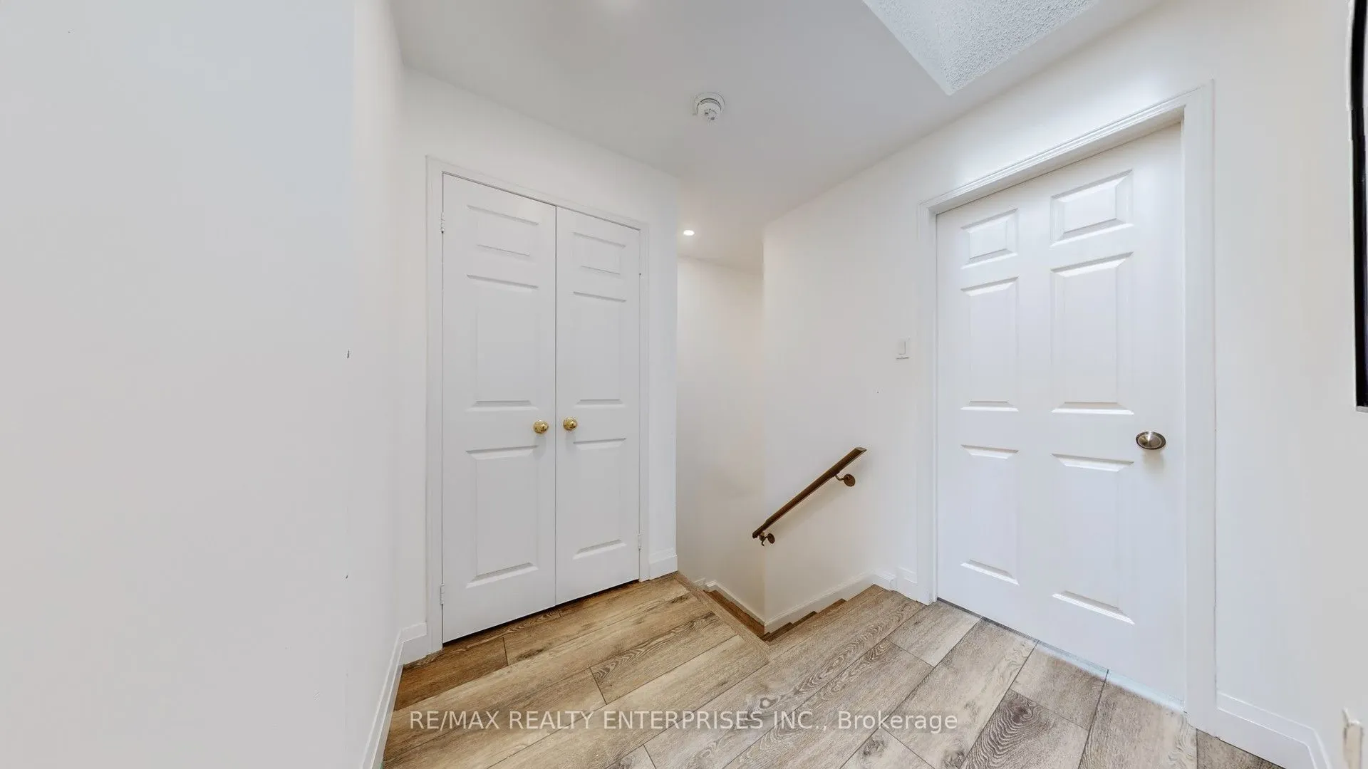 5223 Fairford Crescent, #27