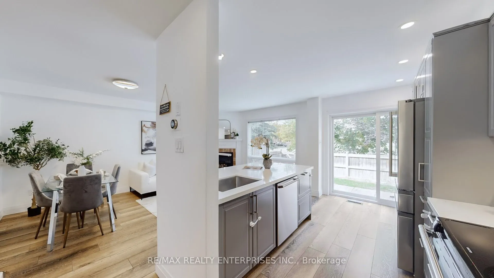 5223 Fairford Crescent, #27