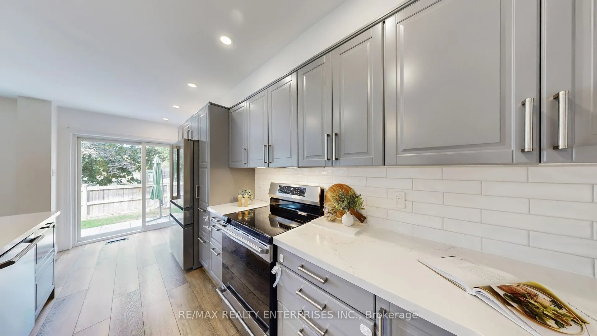 5223 Fairford Crescent, #27