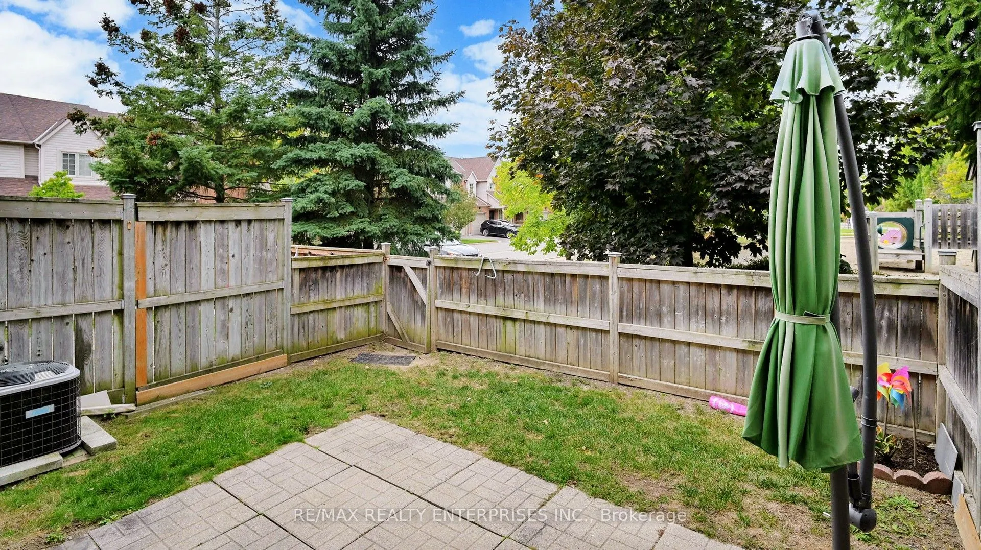 5223 Fairford Crescent, #27