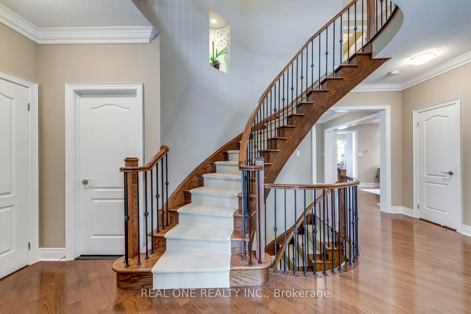 1507 Arrowhead Road