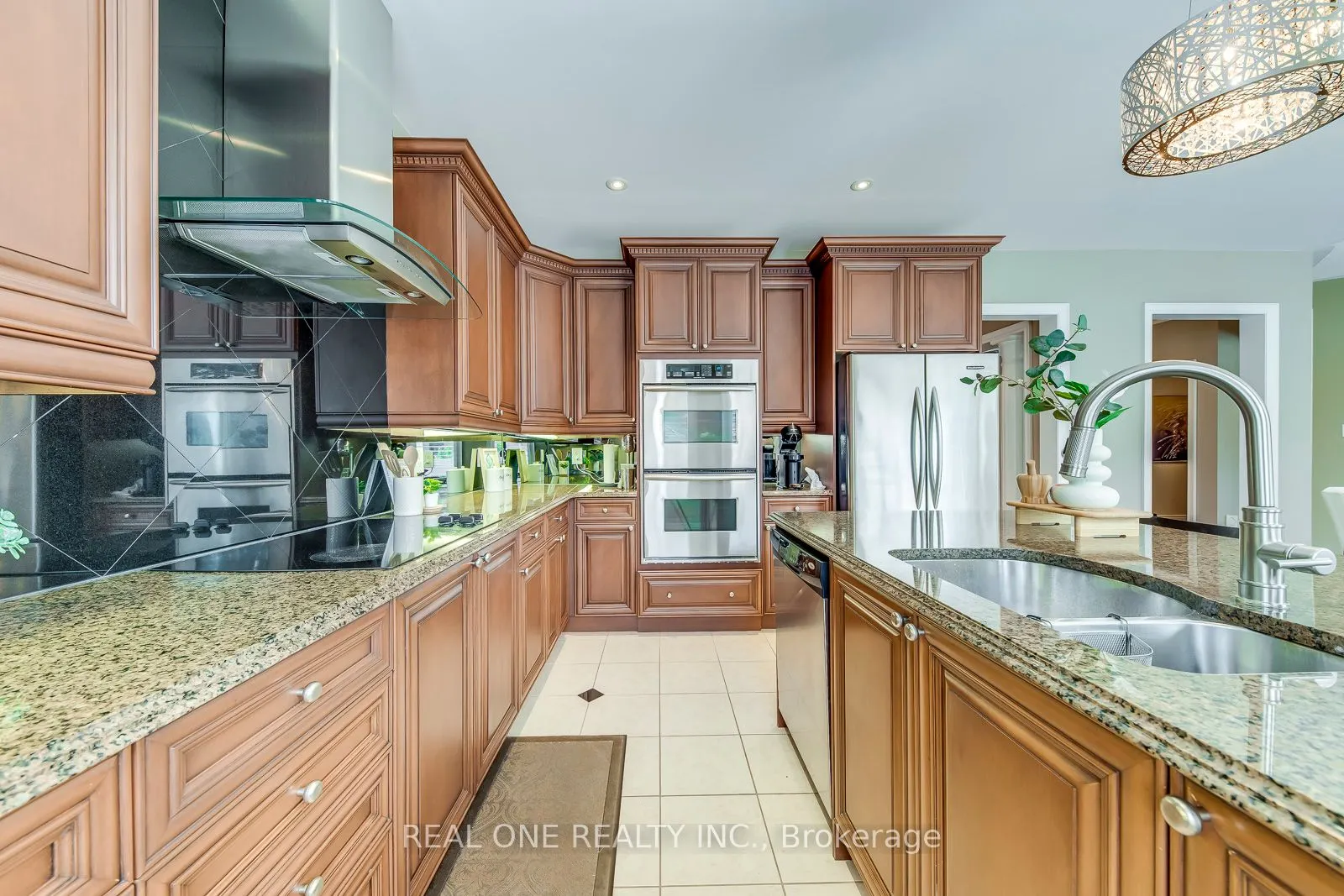 1507 Arrowhead Road