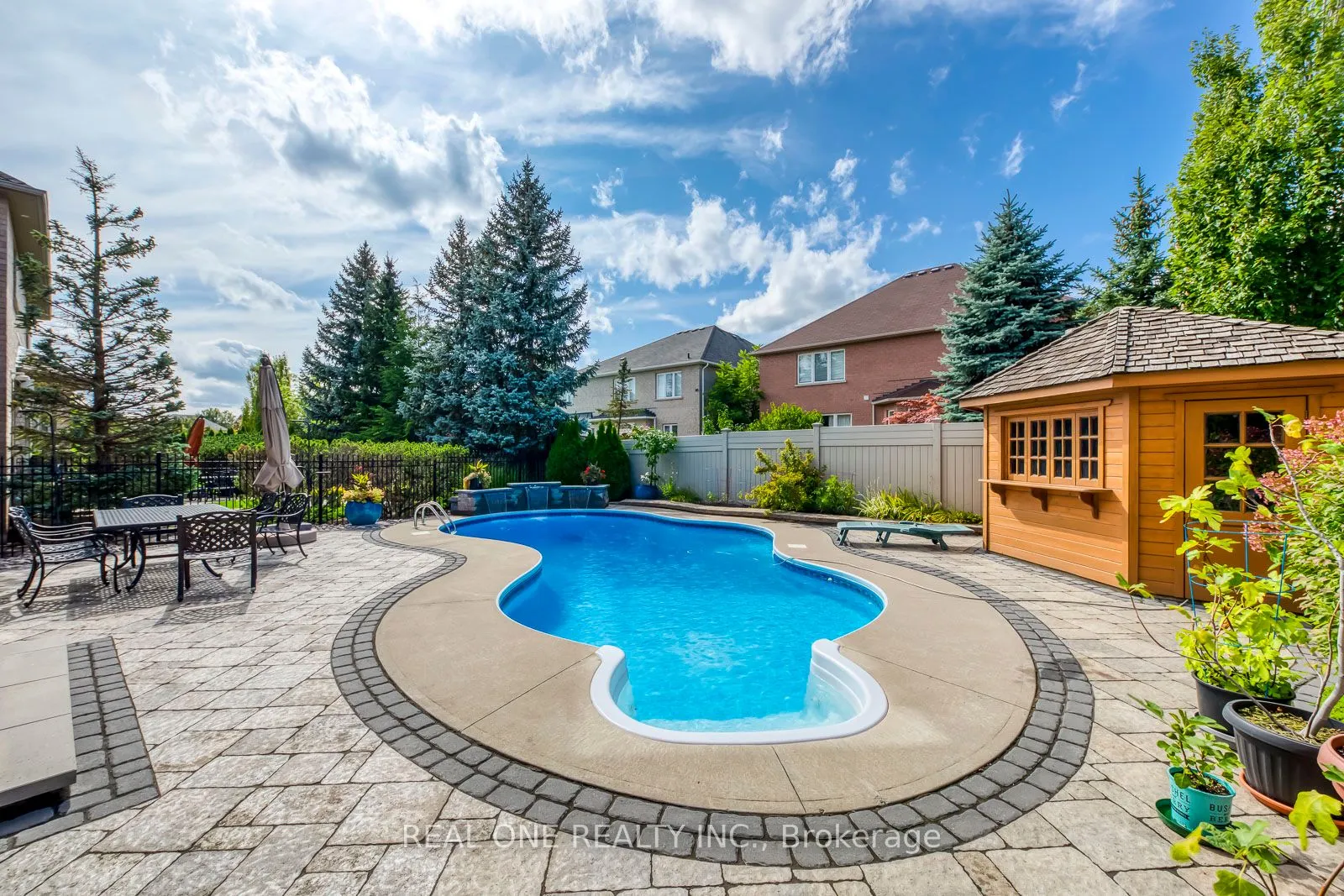 1507 Arrowhead Road