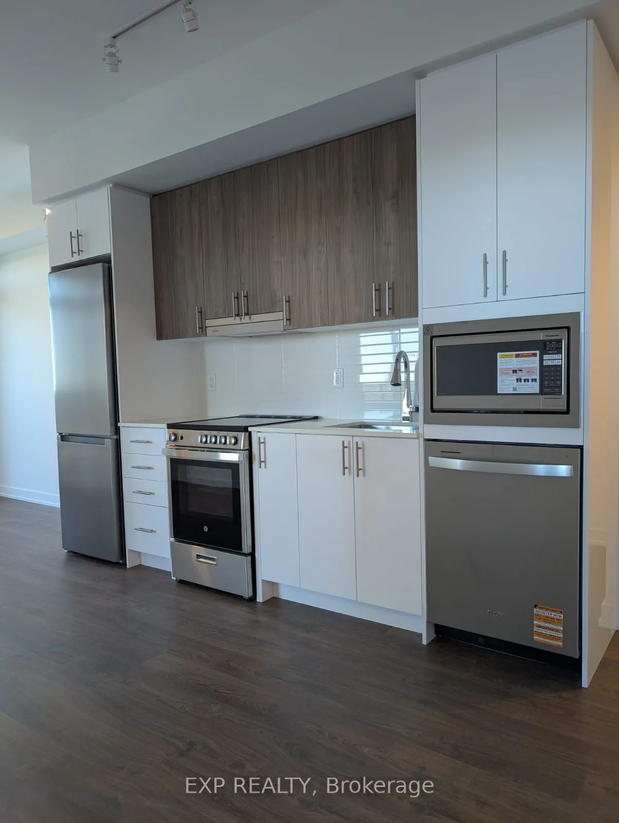 5105 Hurontario Street, #2