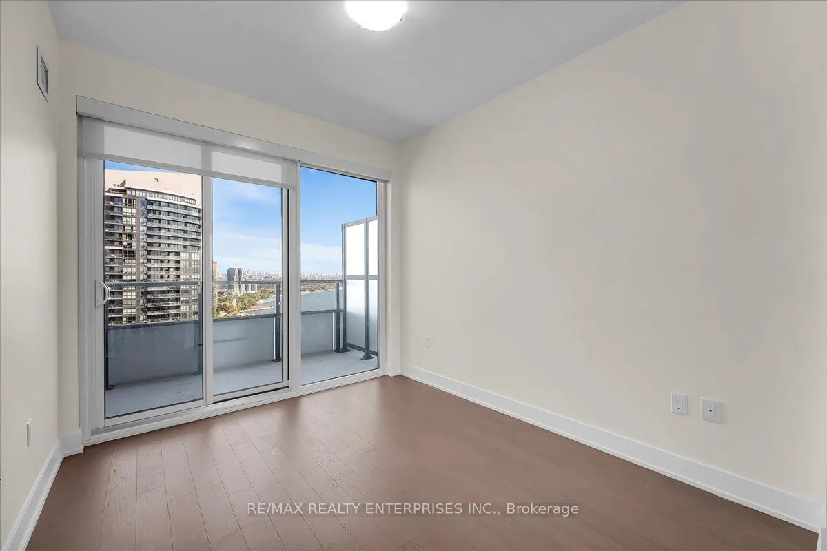 20 Shore Breeze Drive, #2806