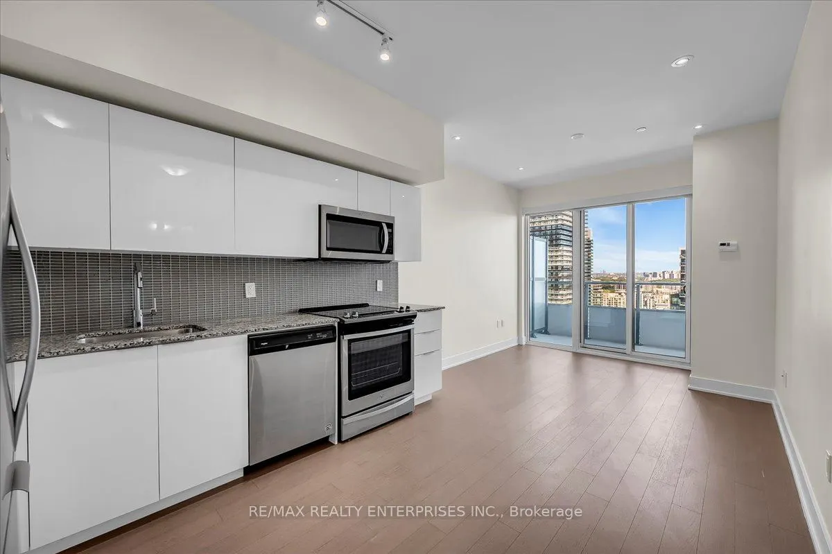 20 Shore Breeze Drive, #2806