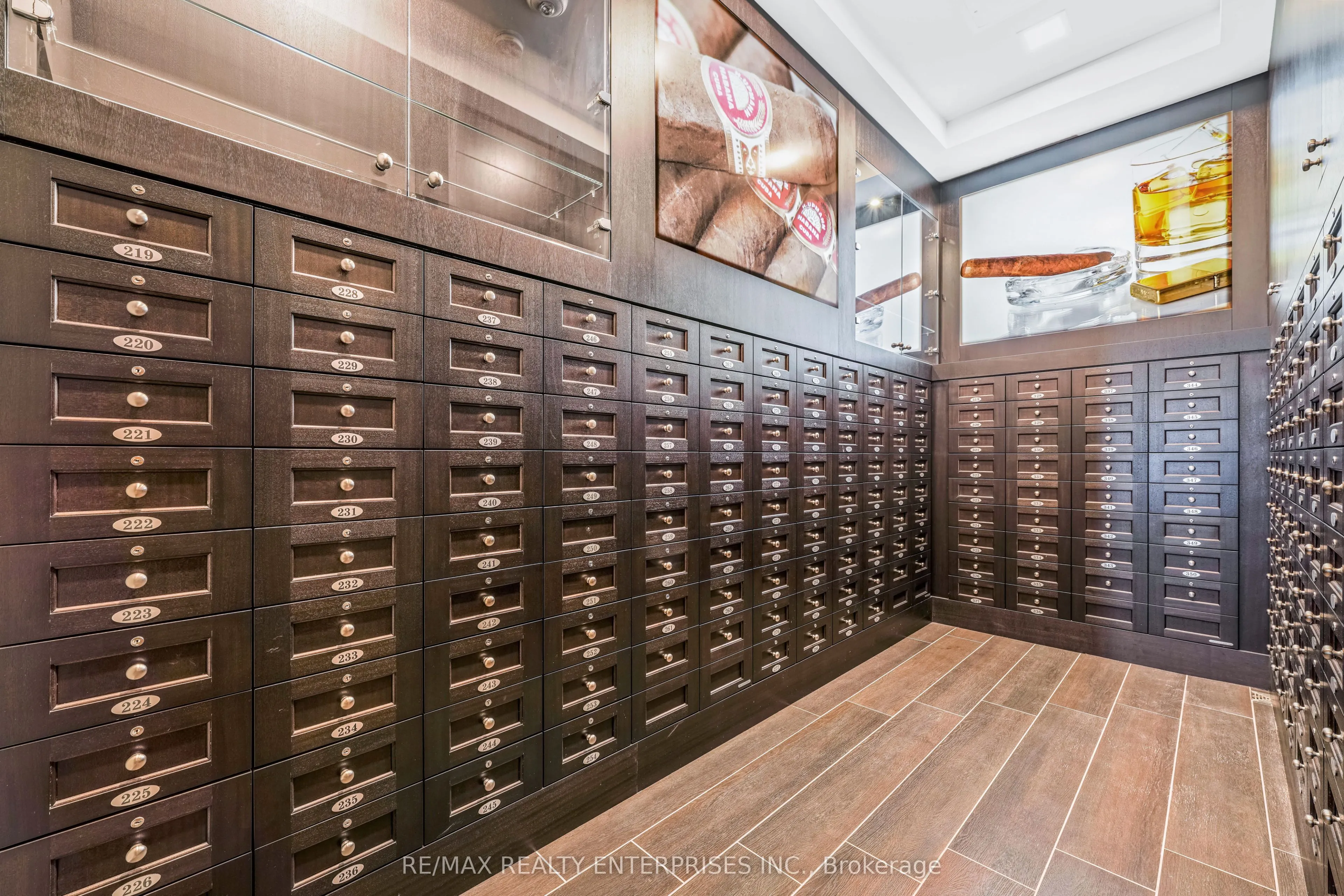 20 Shore Breeze Drive, #2806