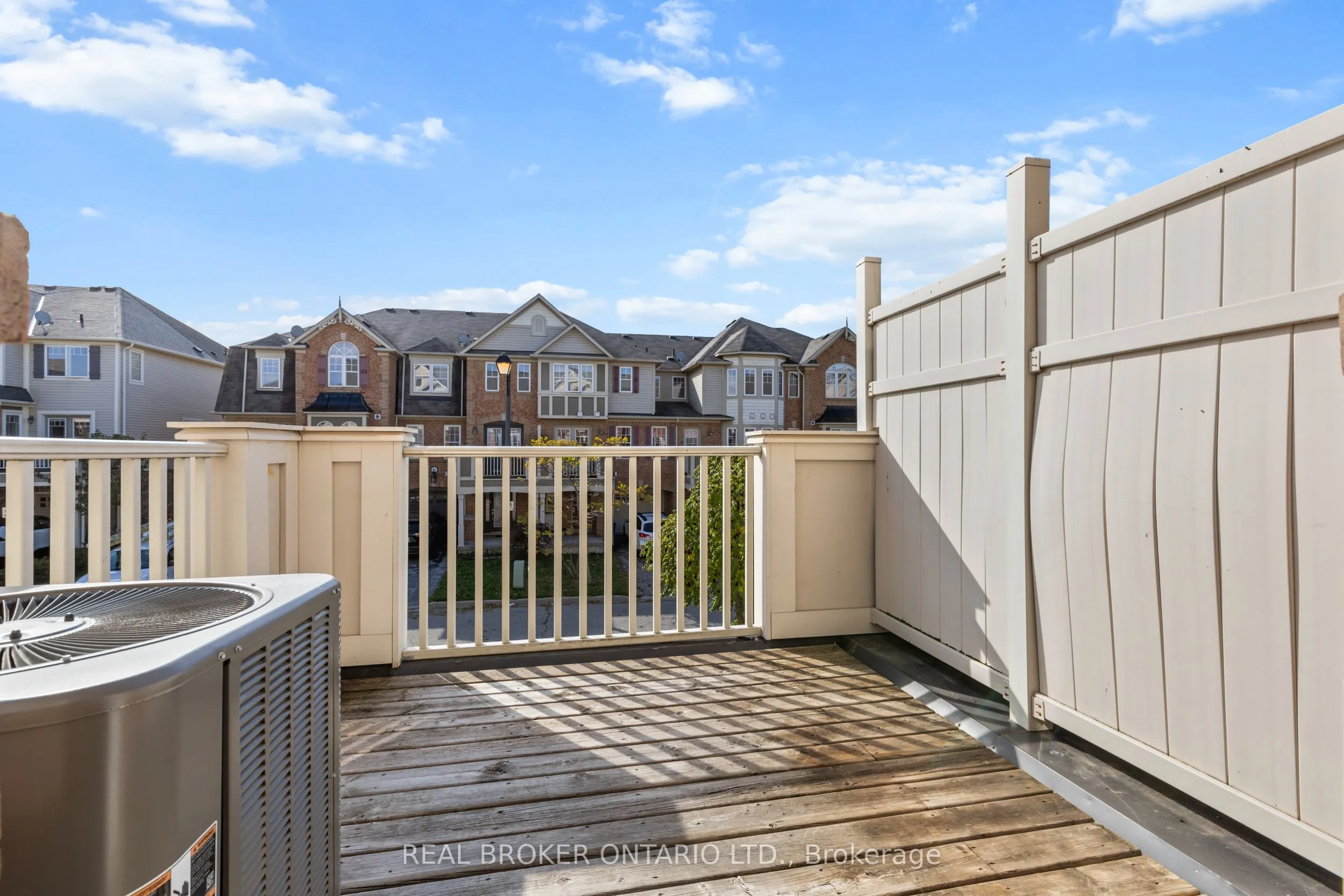 879 Willingdon Crescent