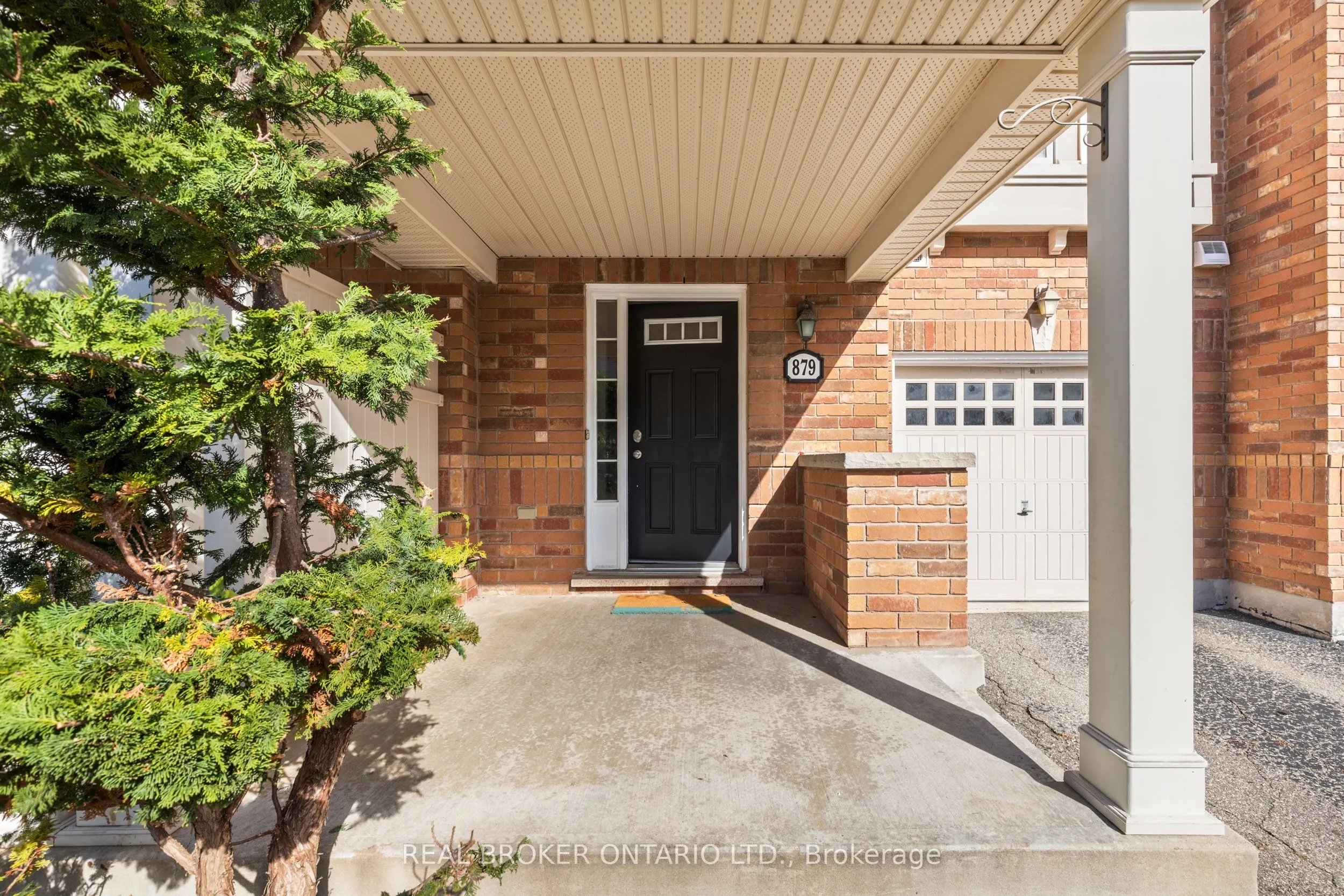 879 Willingdon Crescent