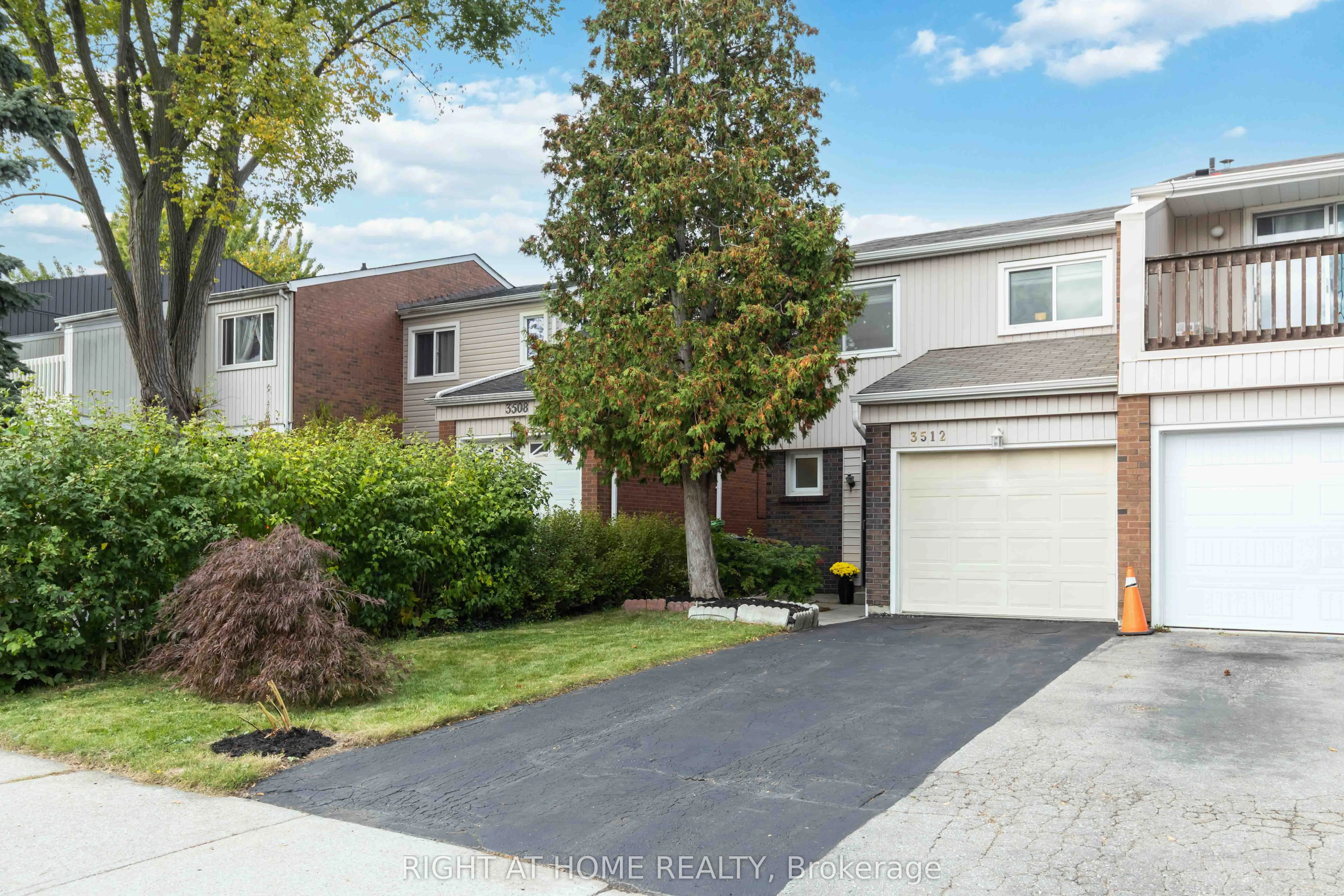 3512 Ash Row Crescent