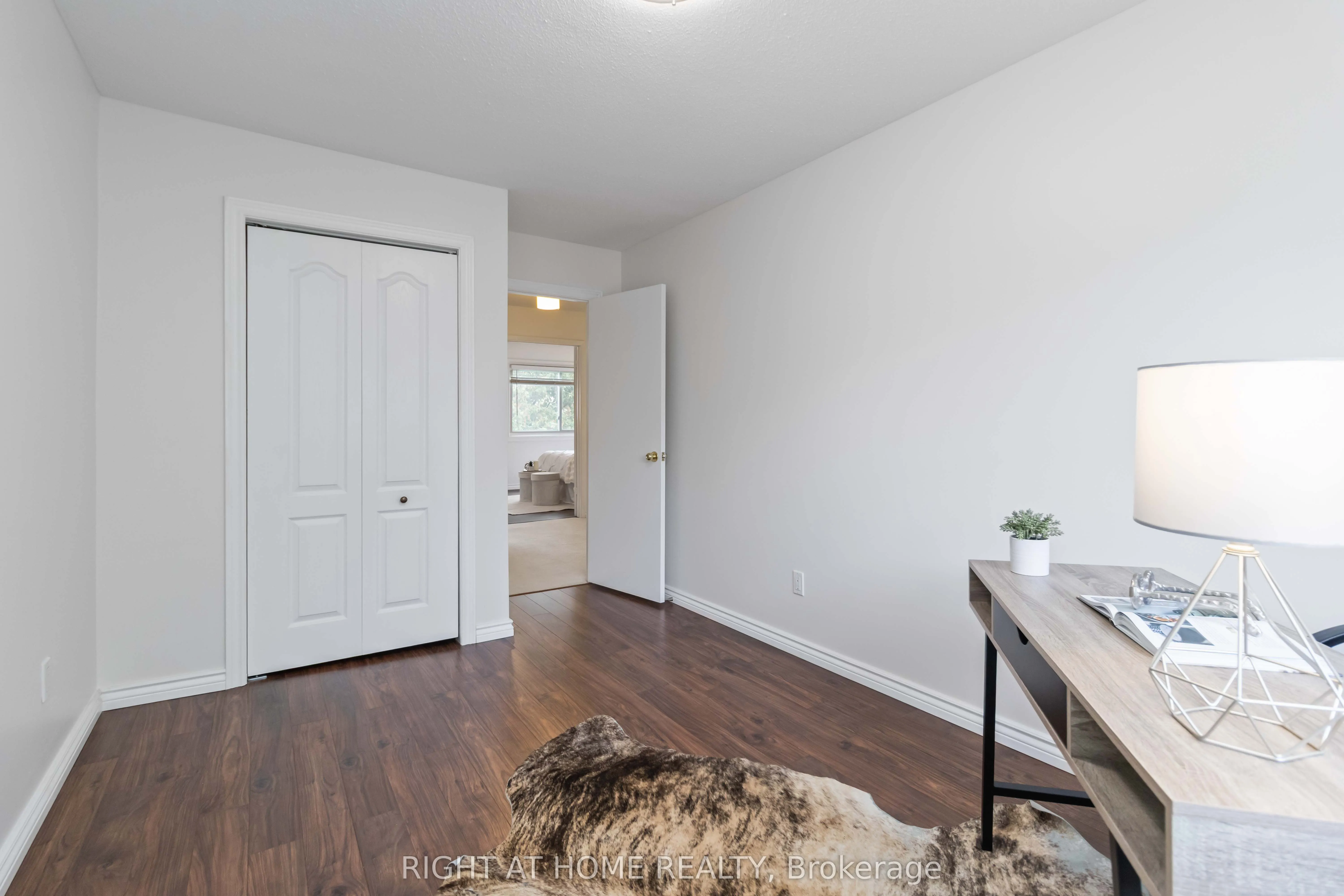 3512 Ash Row Crescent