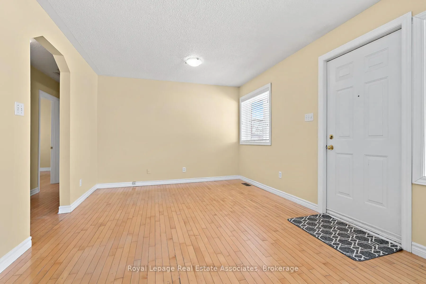 7 Rexway Drive
