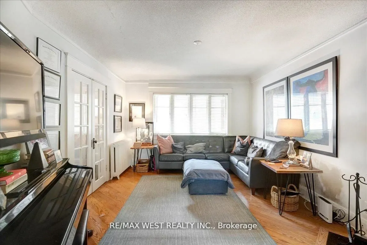 30 Glendale Avenue