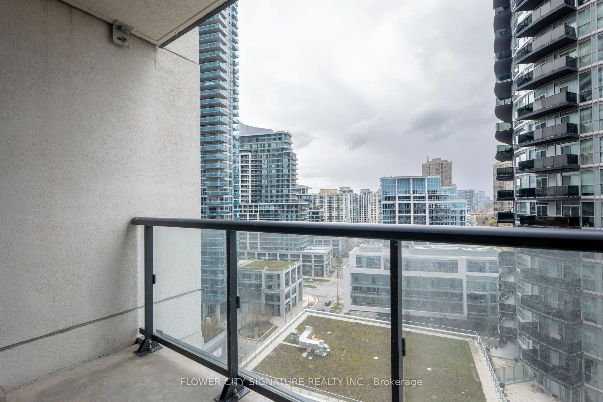 39 Annie Craig Drive, #1408
