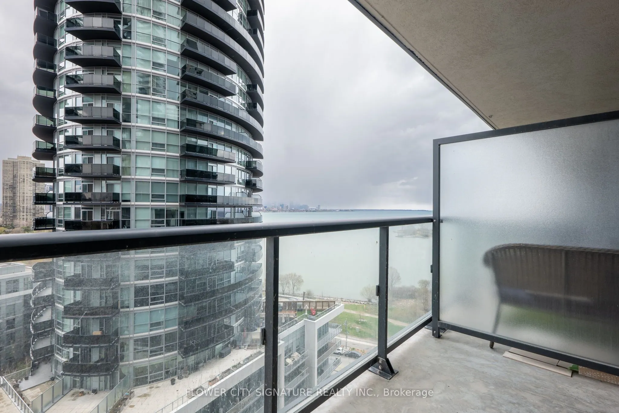 39 Annie Craig Drive, #1408