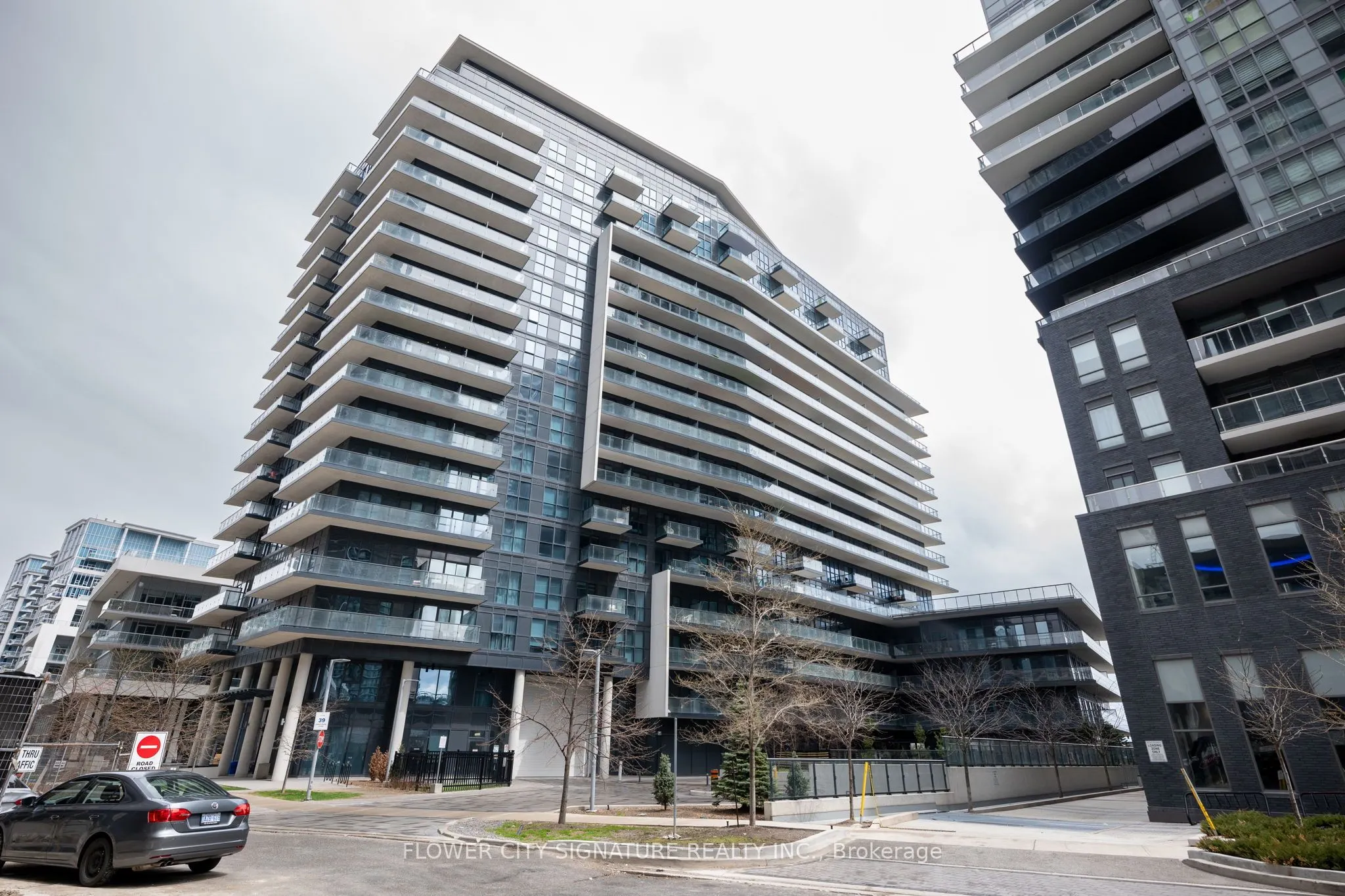 39 Annie Craig Drive, #1408