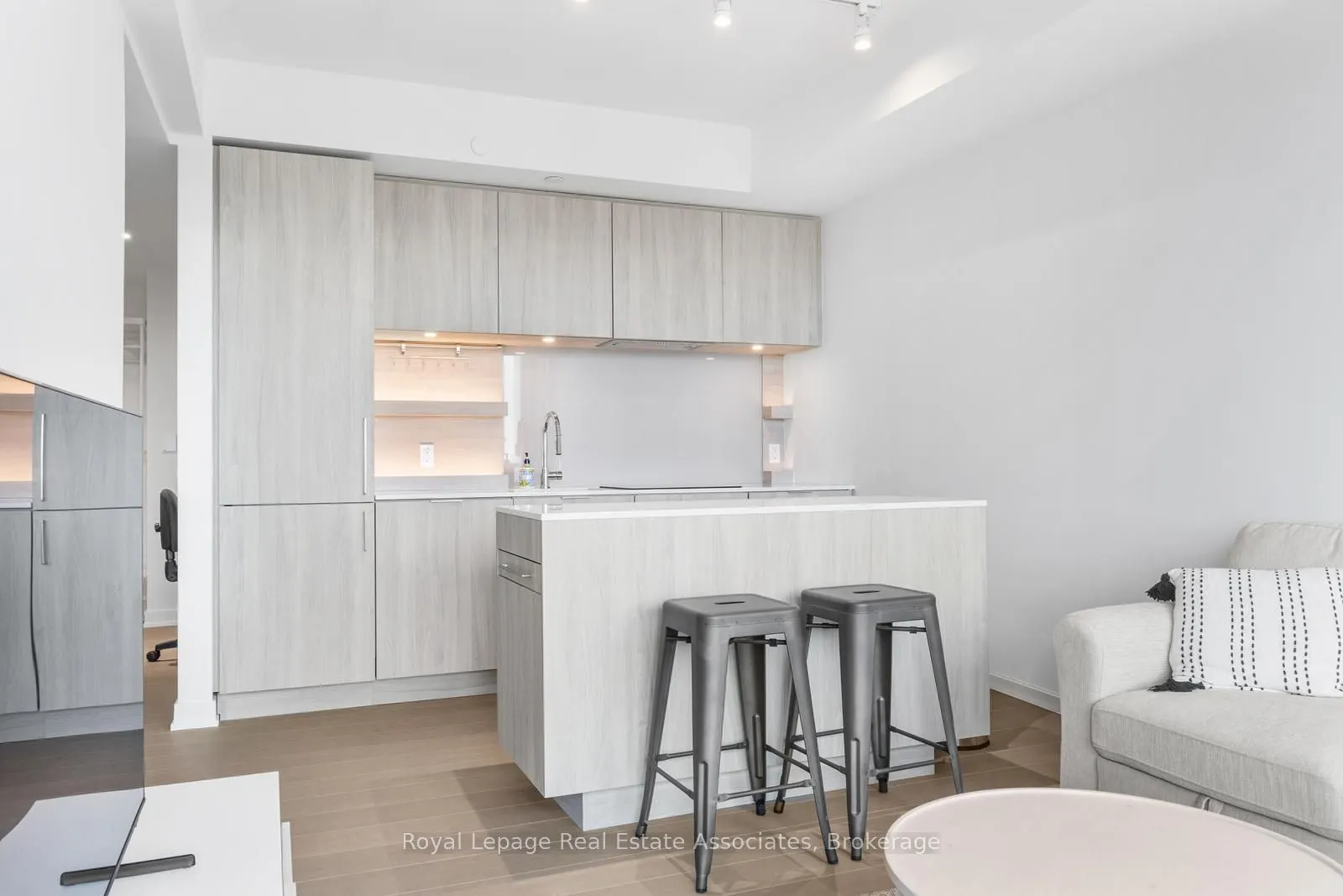 28 Ann Street, #1302