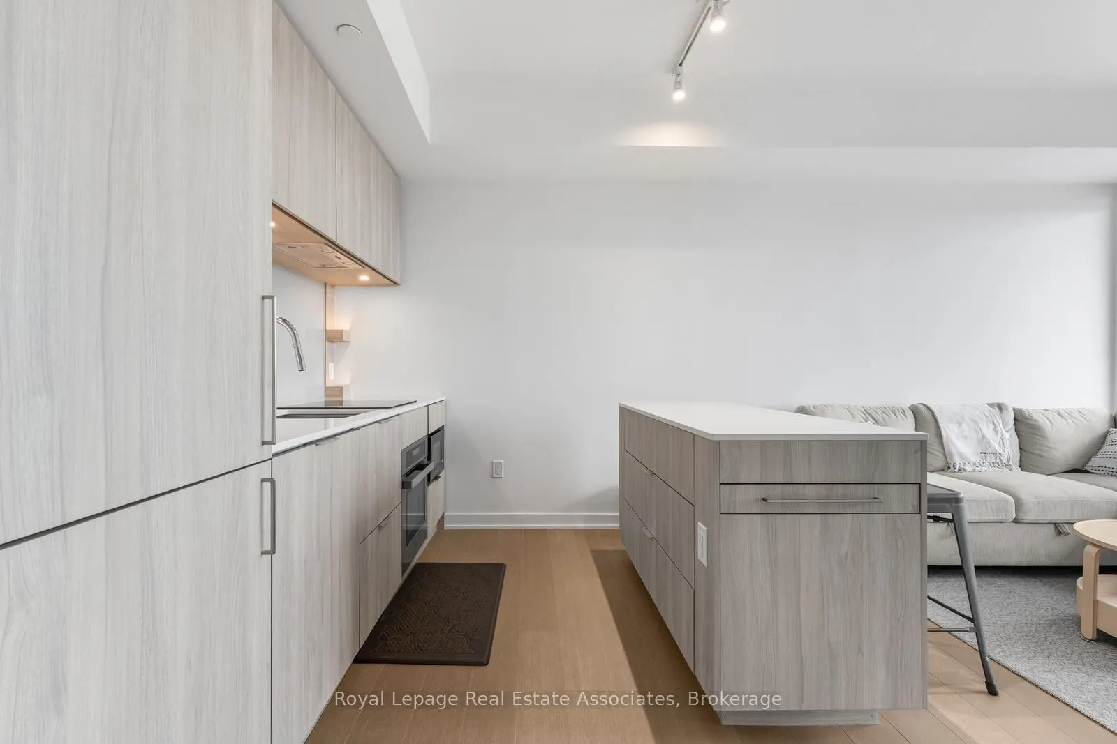 28 Ann Street, #1302