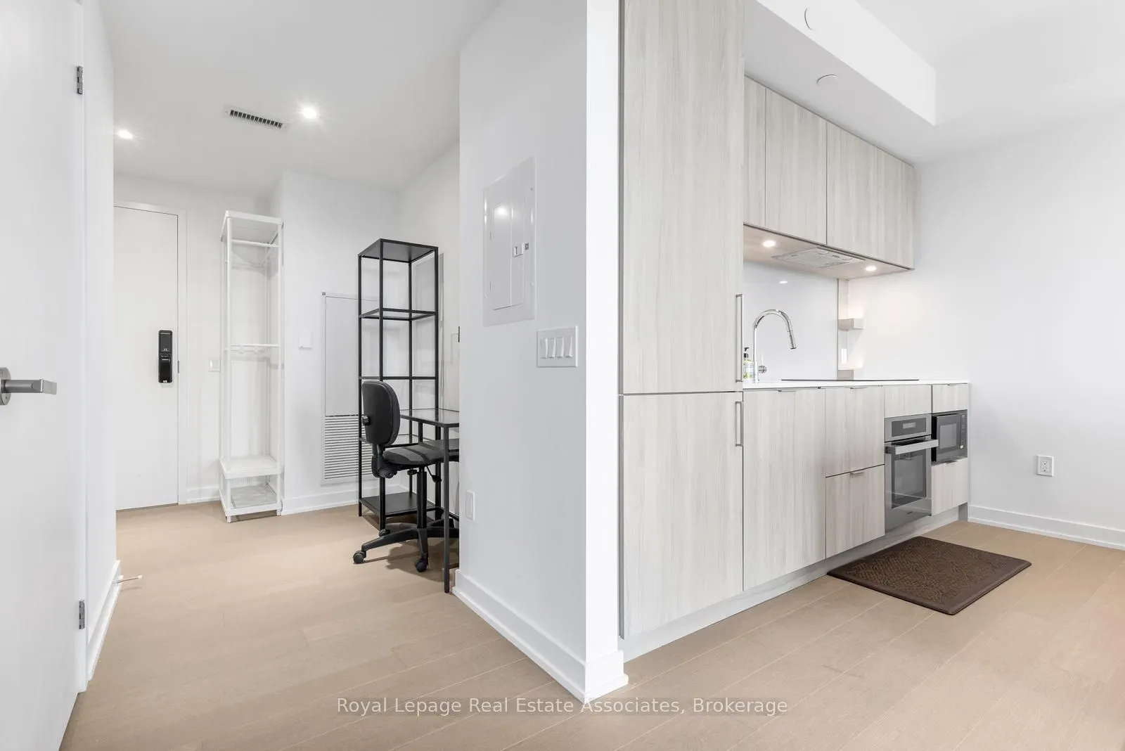 28 Ann Street, #1302