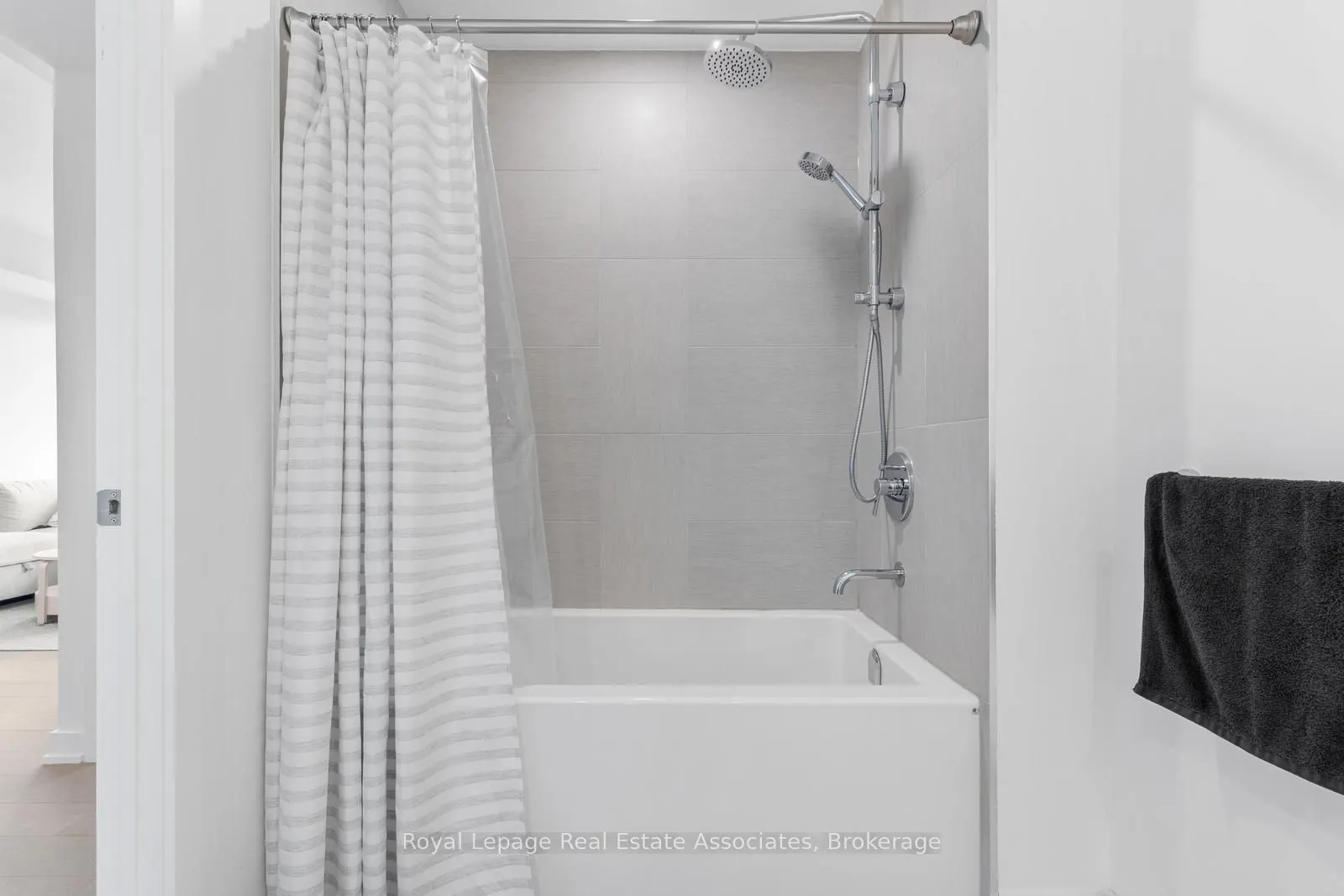 28 Ann Street, #1302