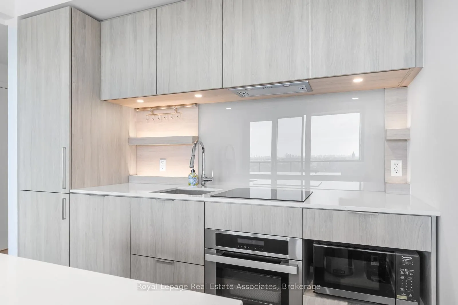 28 Ann Street, #1302