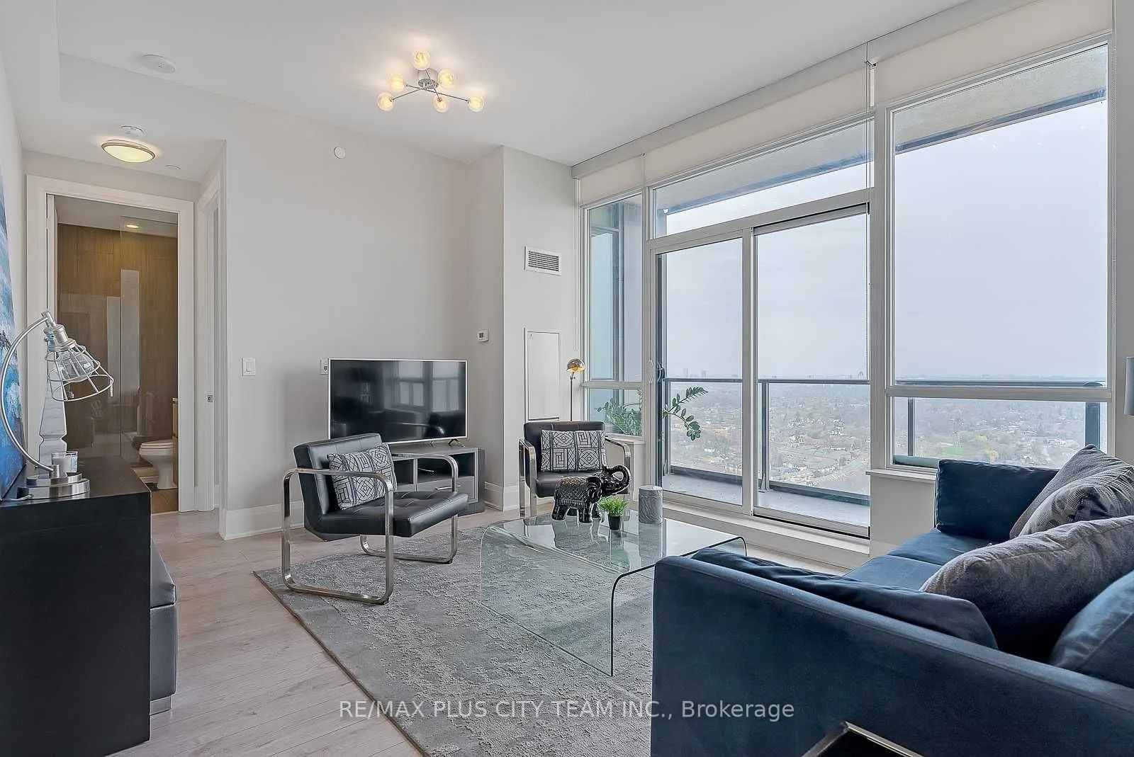 36 Park Lawn Road, #4306