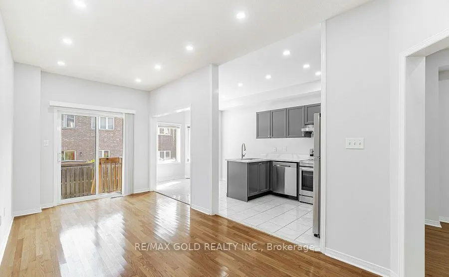 69 Portrush Trail