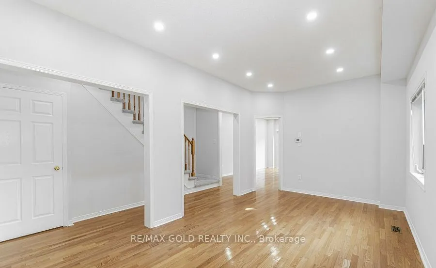 69 Portrush Trail
