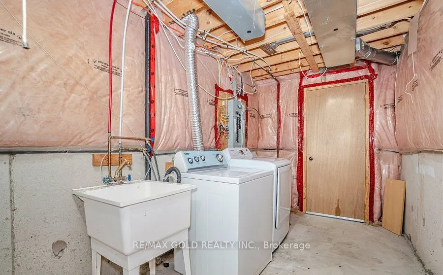 69 Portrush Trail