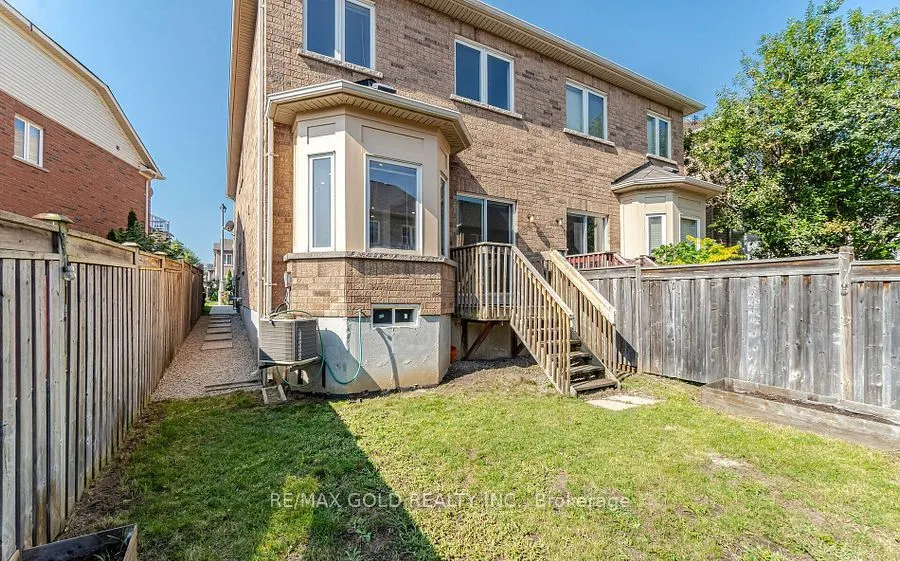 69 Portrush Trail