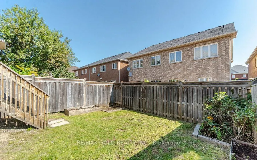 69 Portrush Trail