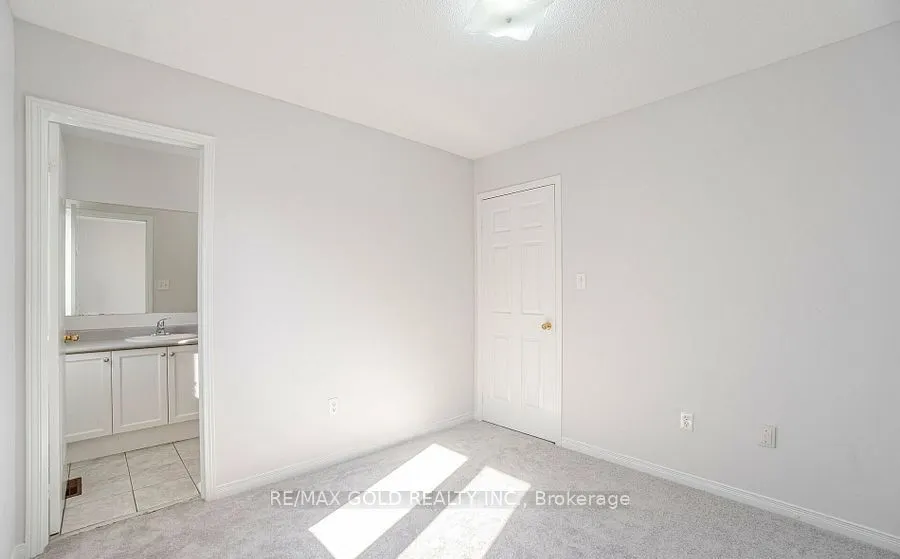 69 Portrush Trail
