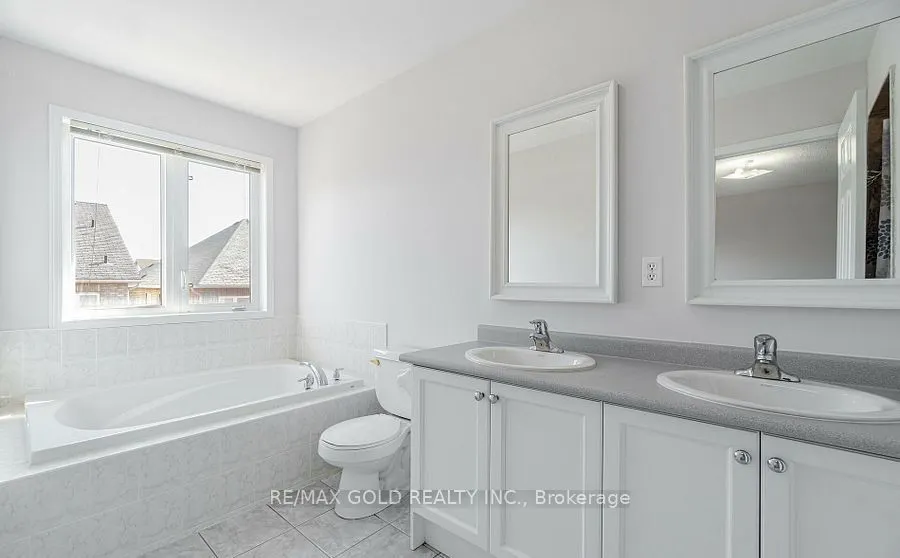 69 Portrush Trail