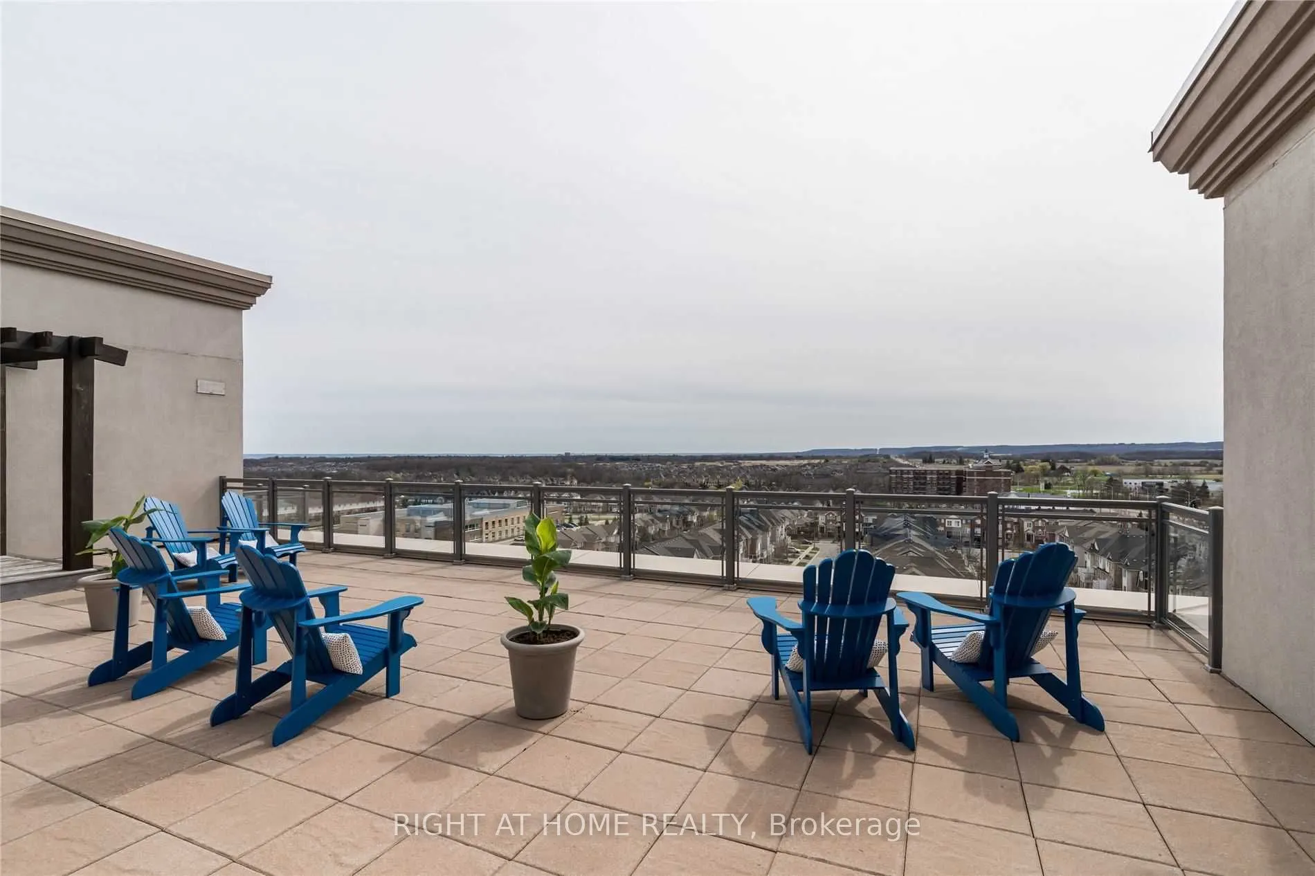 2490 Old Bronte Road, #616