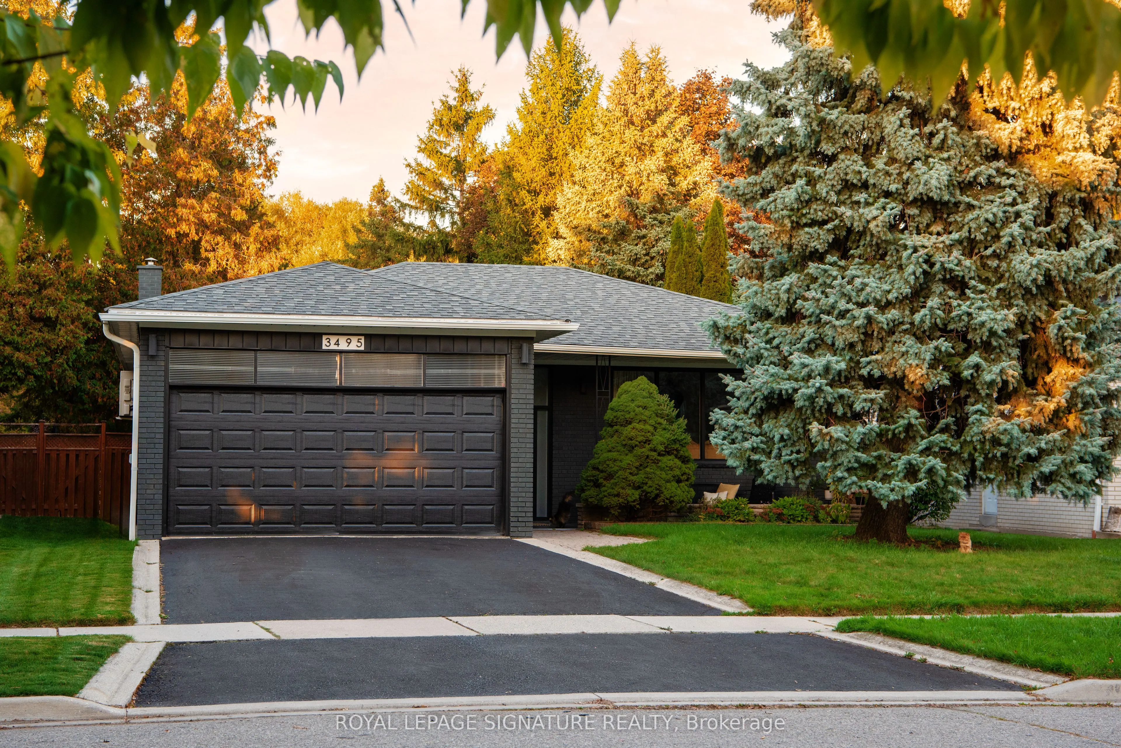 3495 Riverspray Crescent